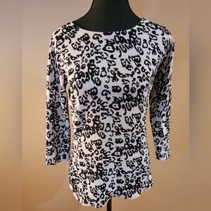 DALIA Sweater, Lightweight, Off-White With Black Pattern, Size Small